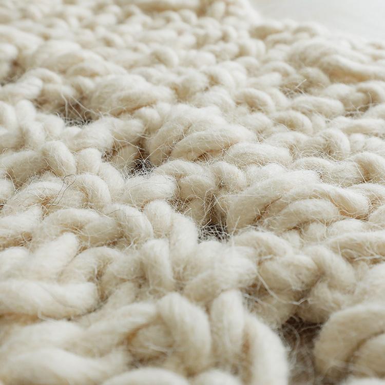 ラグ ニットラグ ラグマット 円形 85cm 玄関マット おしゃれ 北欧 手編み ウール 円型 小さめ 一人暮らし アイボリー かわいい ドイリー / ダリア