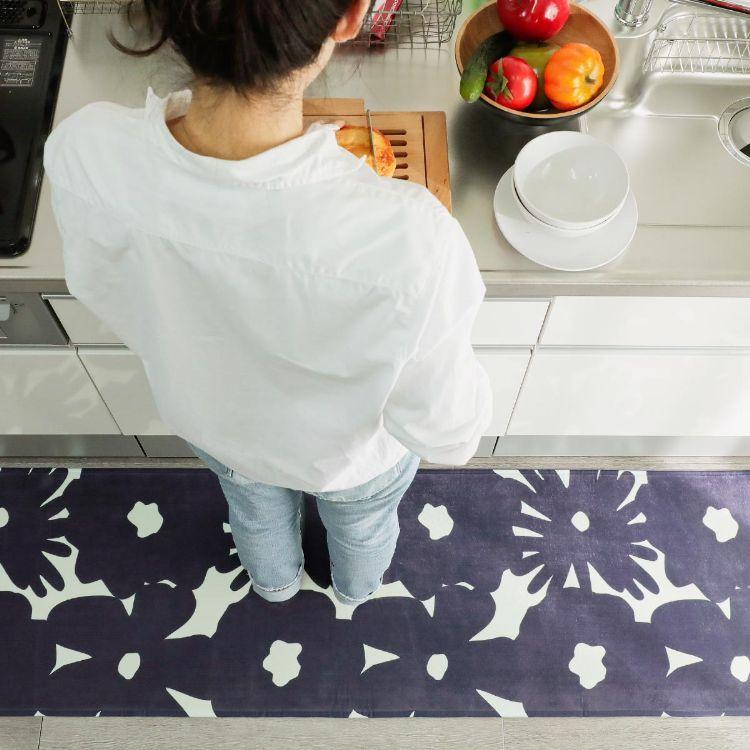 キッチンマット おしゃれ 洗える 北欧 花柄 1 赤 レッド ネイビー きいろ グレージュ テュット ロングマット 約50x1cm ラグ カーテン専門店 ラグリー 通販 Yahoo ショッピング