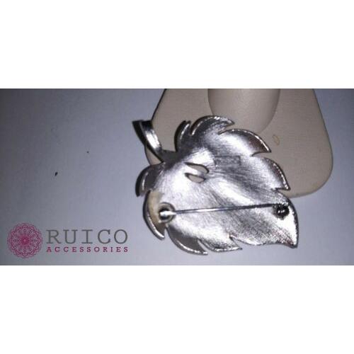 TRIFARI トリファリ ブローチ リーフ 葉 アンティーク TRIFARI トリファリ ブローチ ビンテージ