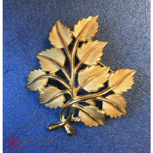 TRIFARI トリファリ ブローチ リーフ 葉 アンティーク