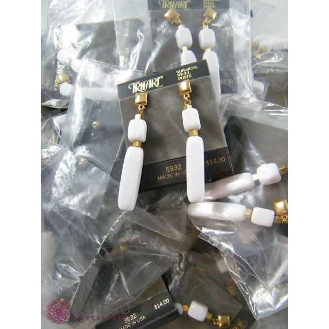 TRIFARI トリファリ イヤリング ピアス ゴールド アンティーク TRIFARI トリファリ イヤリング ピアス ビンテージ