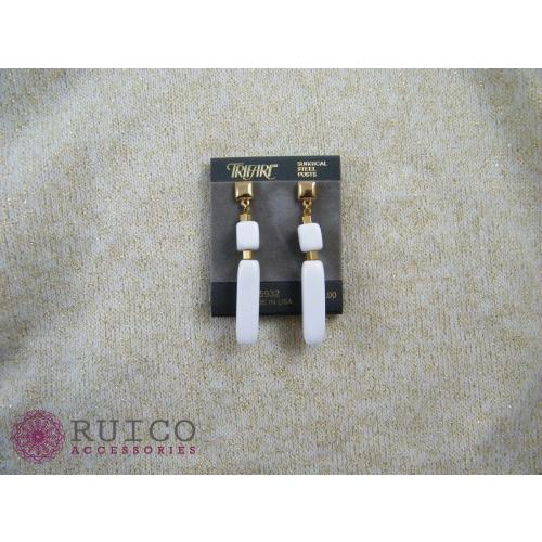 TRIFARI トリファリ イヤリング ピアス ゴールド アンティーク TRIFARI トリファリ イヤリング ピアス ビンテージ