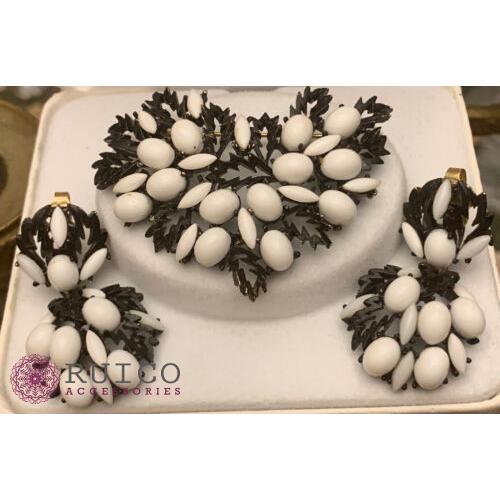 TRIFARI トリファリ ブローチ ブラック 黒 アンティーク