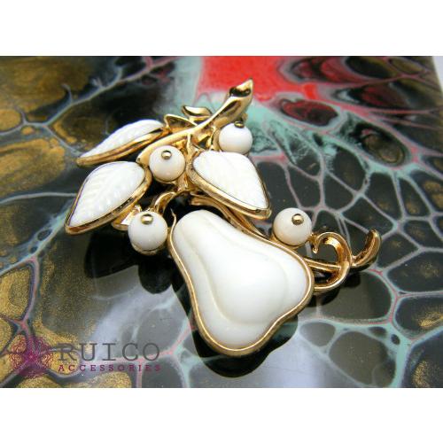 TRIFARI トリファリ ブローチ ホワイト 白 アンティーク TRIFARI トリファリ ブローチ ビンテージ