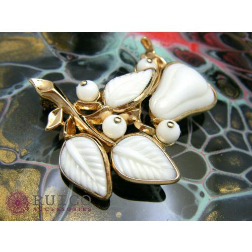 TRIFARI トリファリ ブローチ ホワイト 白 アンティーク TRIFARI トリファリ ブローチ ビンテージ