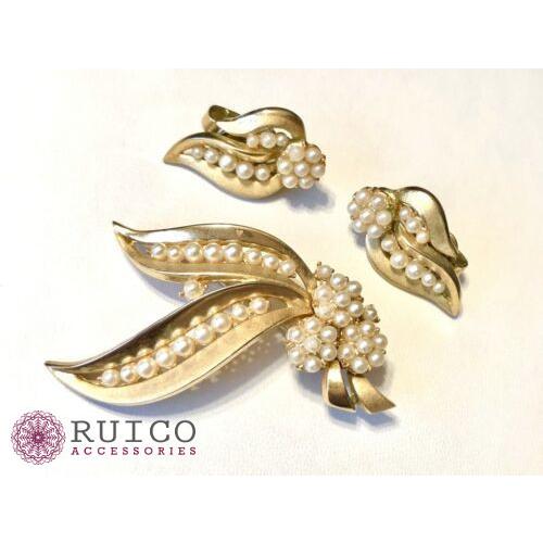 TRIFARI トリファリ イヤリング ピアス ゴールド アンティーク TRIFARI トリファリ イヤリング ピアス ビンテージ