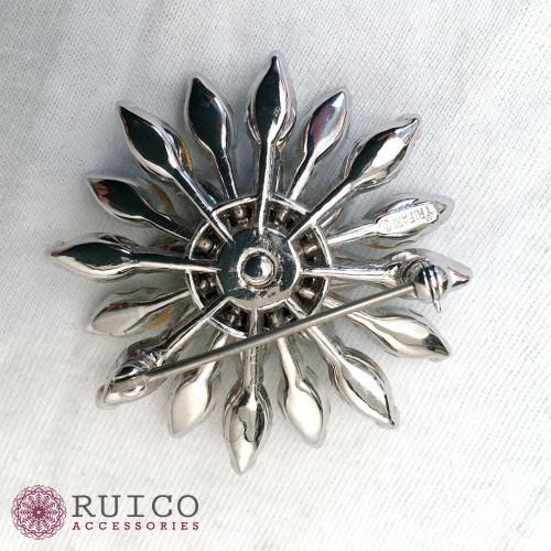 TRIFARI トリファリ ブローチ ラインストーン アンティーク TRIFARI トリファリ ブローチ ビンテージ