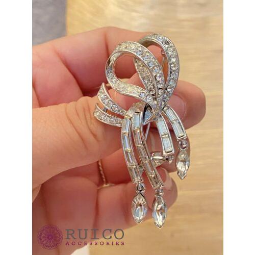 TRIFARI トリファリ ブローチ ラインストーン アンティーク TRIFARI トリファリ ブローチ ビンテージ