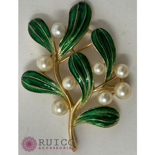 TRIFARI トリファリ ブローチ グリーン 緑 アンティーク TRIFARI トリファリ ブローチ ビンテージ