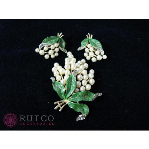 TRIFARI トリファリ ブローチ ラインストーン アンティーク