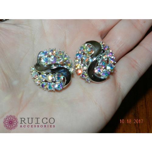 TRIFARI トリファリ ブローチ ラインストーン アンティーク TRIFARI トリファリ ブローチ ビンテージ