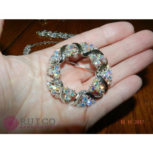 TRIFARI トリファリ ブローチ ラインストーン アンティーク TRIFARI トリファリ ブローチ ビンテージ