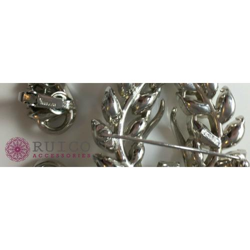 TRIFARI トリファリ ブローチ ラインストーン アンティーク TRIFARI トリファリ ブローチ ビンテージ