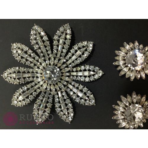 早い者勝ち訳あり！ TRIFARI トリファリ ブローチ ホワイト 白 アンティーク 【SKC7049792898】(25428円)