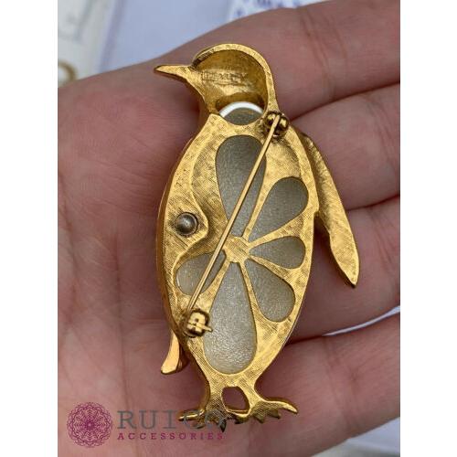 オンラインストア公式店 Trifari トリファリ ブローチ ブローチ ゴールド アンティーク Tiyqxv トリファリ Ruico Accessories ゴールド ヤフー店 新品