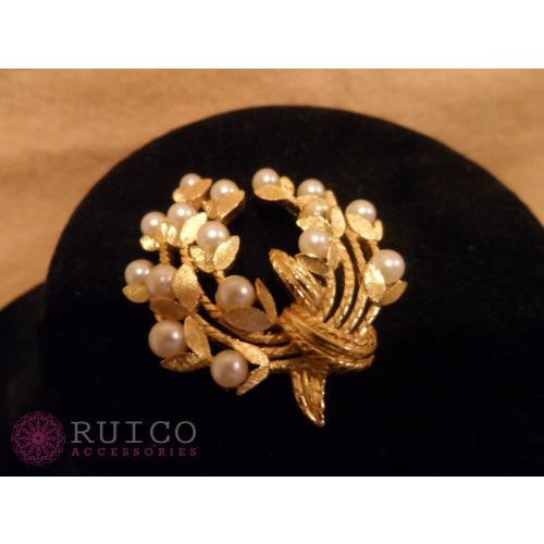 TRIFARI トリファリ ブローチ リーフ 葉 アンティーク TRIFARI トリファリ ブローチ ビンテージ