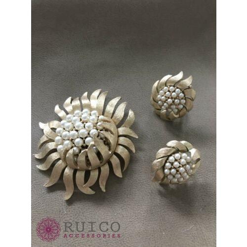 TRIFARI トリファリ イヤリング ピアス ゴールド アンティーク