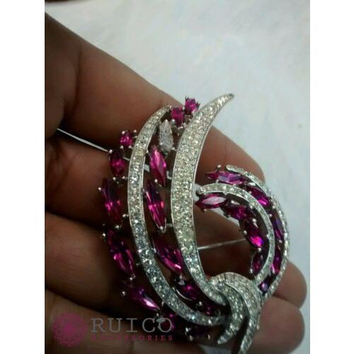 TRIFARI トリファリ ブローチ ラインストーン アンティーク TRIFARI トリファリ ブローチ ビンテージ