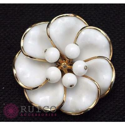 TRIFARI トリファリ ブローチ ホワイト 白 アンティーク