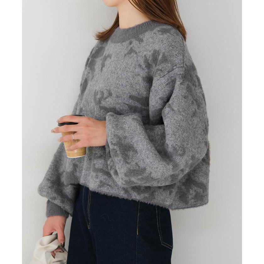 aquagarage（アクアガレージ） フェザーヤーン花柄ショート丈ニット