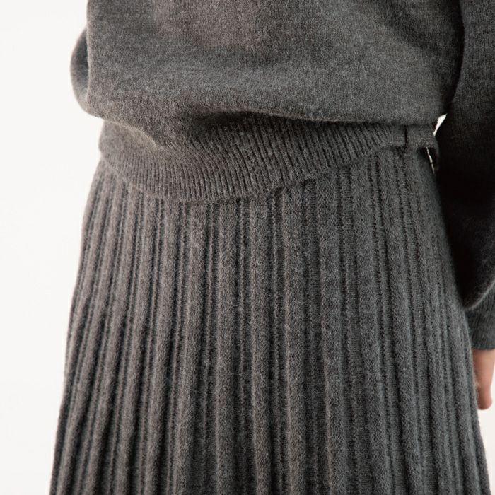 クロップド丈トレーナー　ドルマン　ニットプリーツスカート　セットアップ　秋冬 aquagarage ニットセットアップ ニットスカート トップス