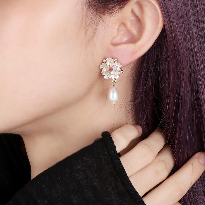 ピアス  レディース フラワーモチーフ 花 ビジュー チタン アクセサリー かわいい｜rumsee｜04