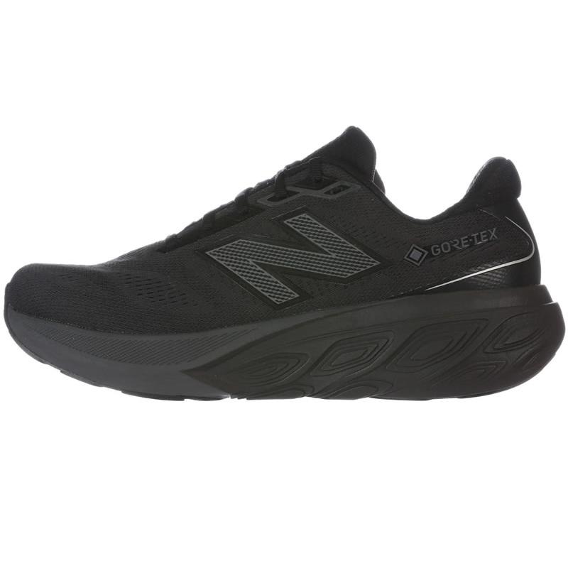 【新品未使用】ニューバランスTJ80 AK2 トレーニングシューズ　黒　光沢 New Balance（ニューバランス） newbalance M880GB15 2E メンズ 防水