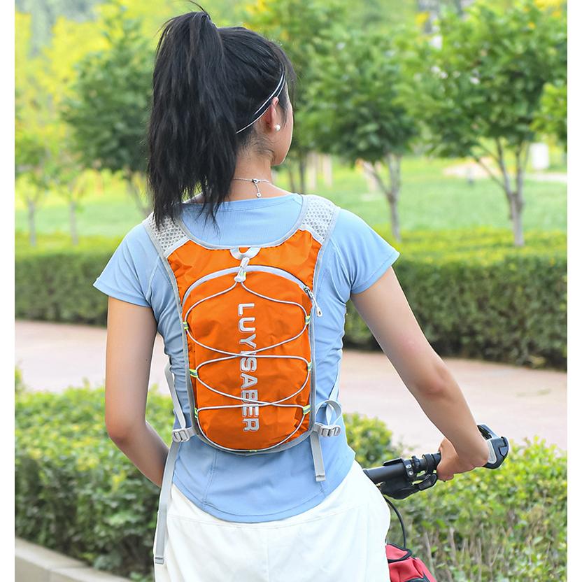 ランニングバック ベスト　バック　5L LUYISASER　バックパック マラソン　リュック　メンズ　レディース　軽量タイプ　リフレクター　速乾　通気性　防臭 |  | 17