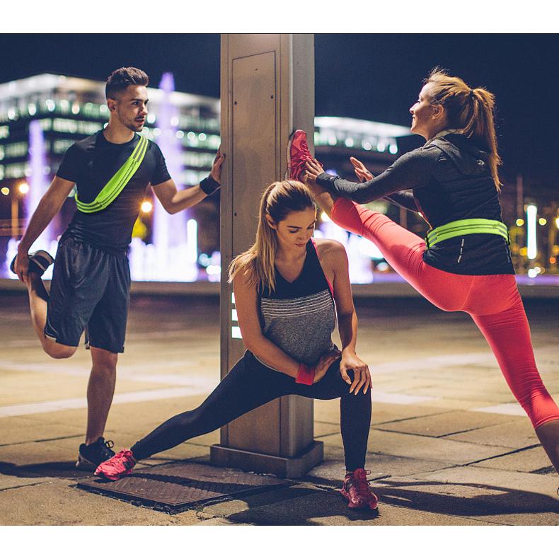 ランニングウエストポーチリフレクター  反射材 2WAYタイプ マラソン  ショルダーポーチ ジョギング 揺れない 軽量モデル フィットモデル ウエストポーチ |  | 07