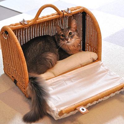 ラタン製ペットキャリーケース猫犬シンシアジャパン