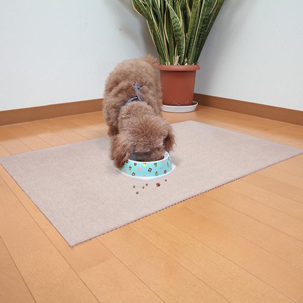 おくだけ吸着 ペット用トイレ下敷きマット 60×90cm ベージュ サンコー ▼a ペット グッズ 犬 ドッグ 猫 キャット 撥水加工 アンモニア消臭加工 お洗濯OK 国産｜runpet｜04