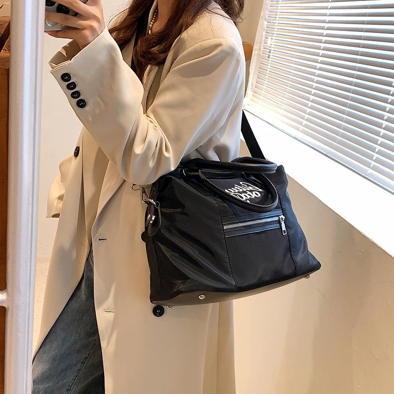 ショルダーバッグ レディース 鋲付き トートバッグ 2WAY キャンパスバッグ 大容量 カジュアル ストリート ユニセックス | ホームアイホーム | 06