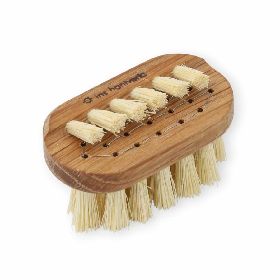 Iris Hantverkイリスハントバーク 手のひらサイズの小さなネイルブラシ 03x1023 00 Chloros クロロス 通販 Yahoo ショッピング