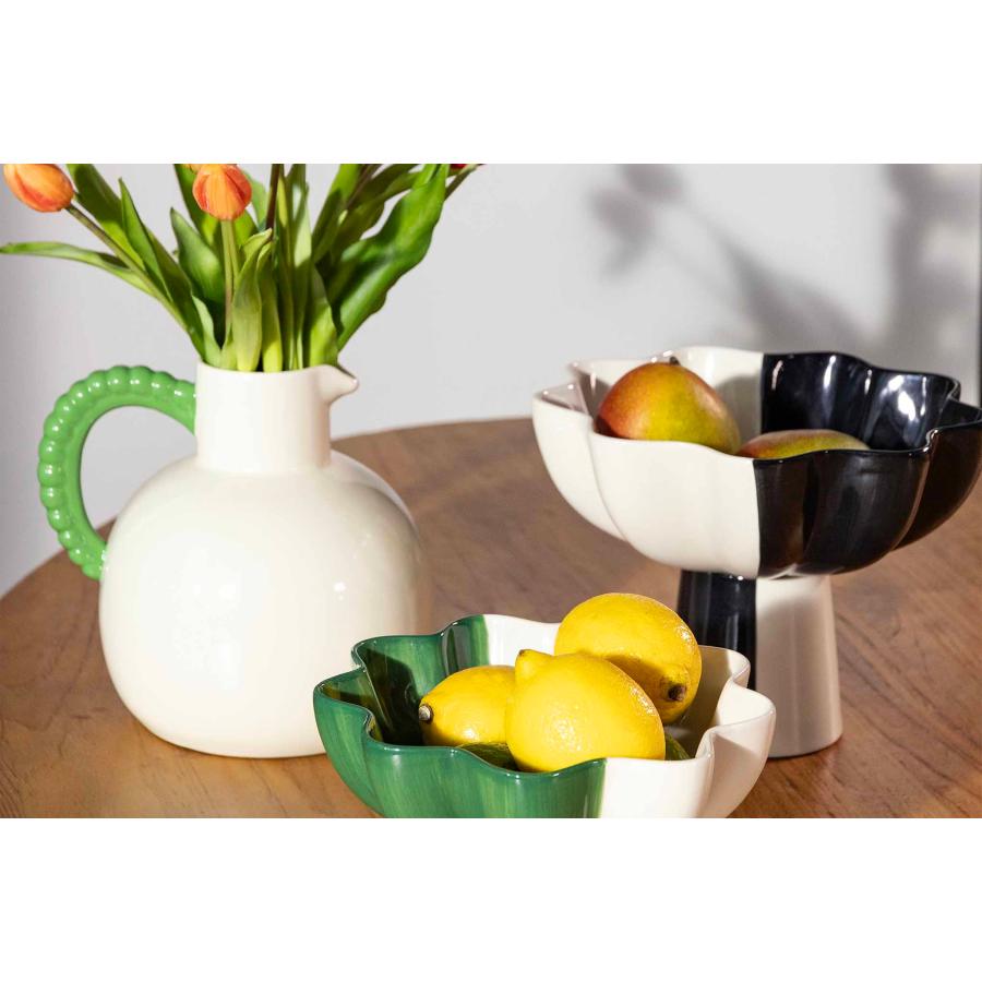 &Klevering アンドクレベリン カラーハンドルの付いた水差し ホワイト
