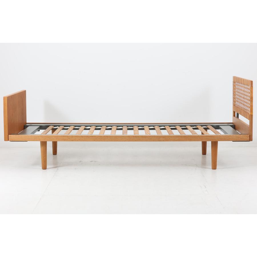 Hans J.Wegner（ハンス・J・ウェグナー） シングルベッドフレーム