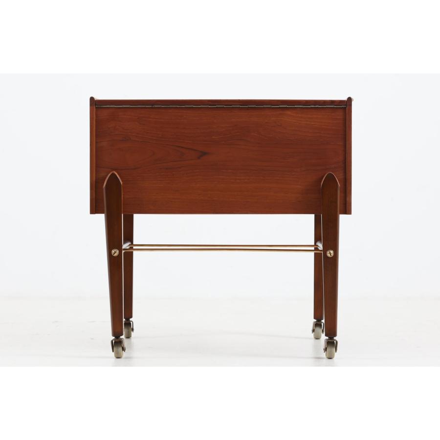 デンマーク製 お洒落な形のキャスターワゴン チーク材 北欧家具