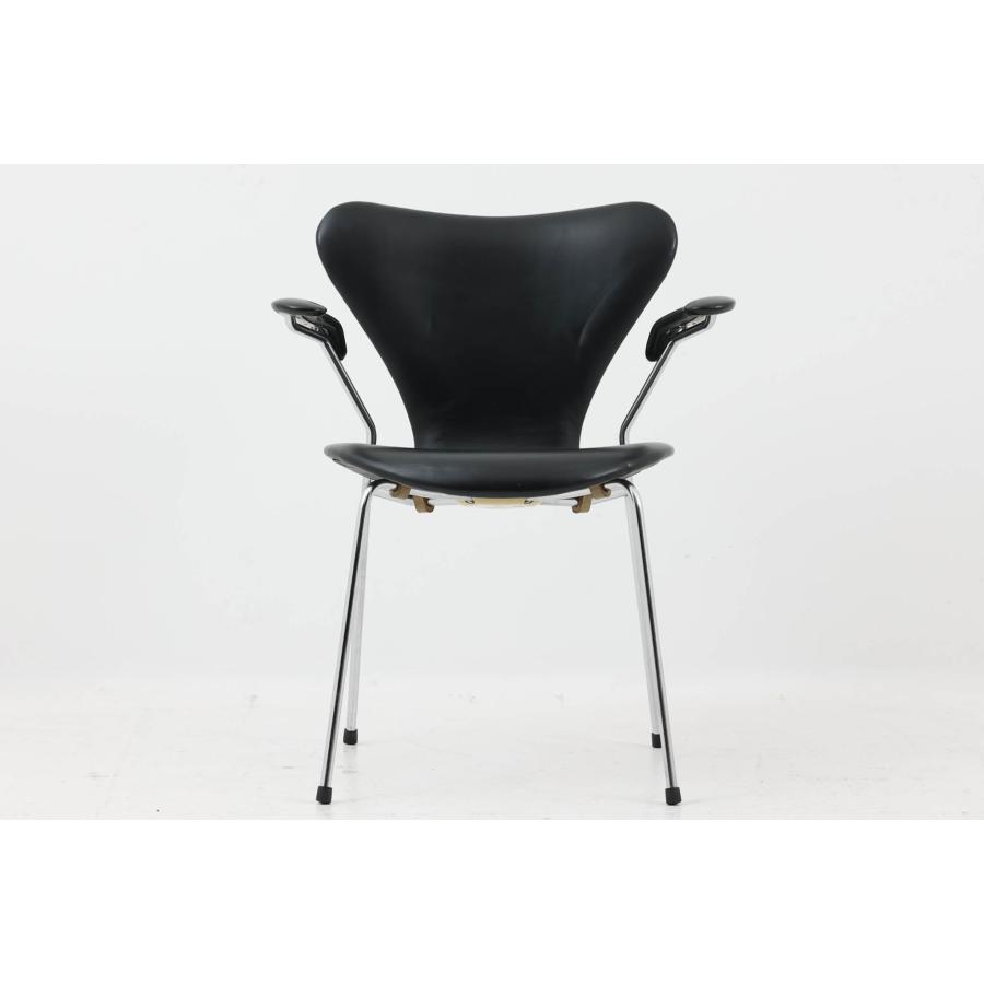 セブンチェア（アーム付き） col. オーク / アルネ・ヤコブセン Fritz Hansen(フリッツ・ハンセン) セブンチェア アーム付き 革