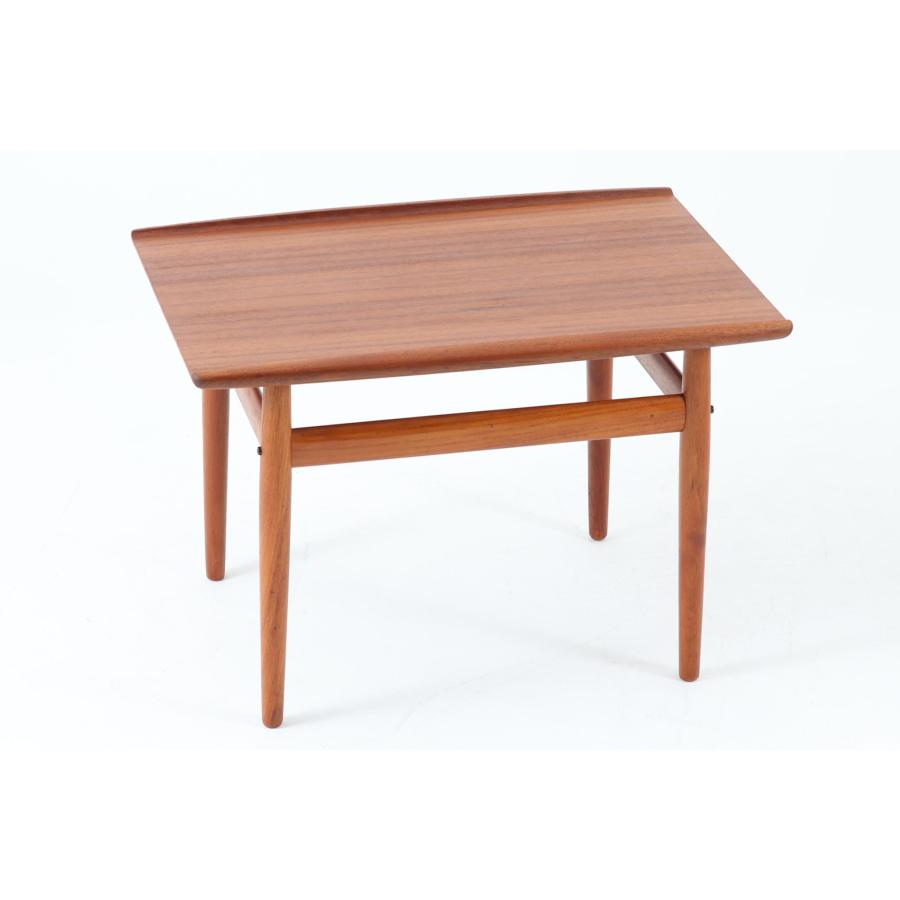 Grete Jalk(グレーテ・ヤルク) サイドテーブル チーク材 デンマーク製