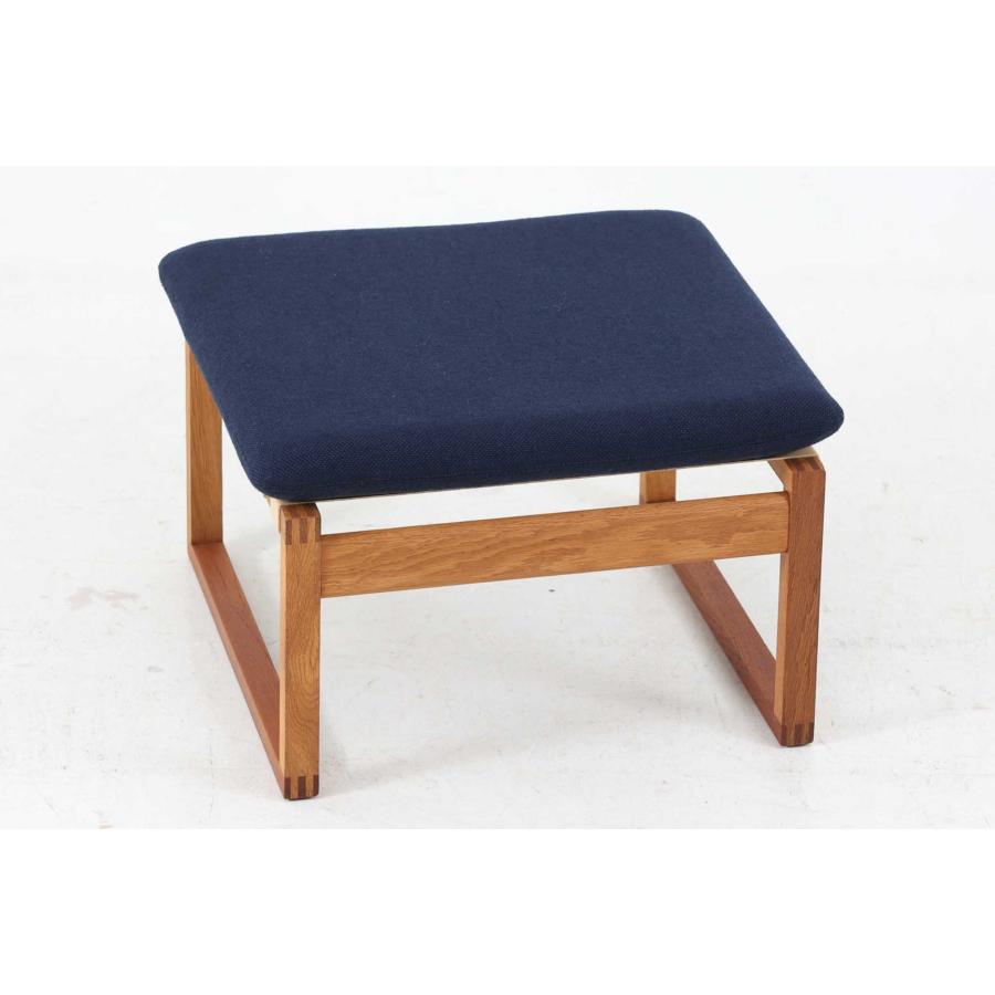 展示品■デンマーク■ボーコンセプト■総革■オットマン■スツール■高級■北欧モダン デンマーク製 Borge Mogensen(ボーエ・モーエンセン) Model 2254