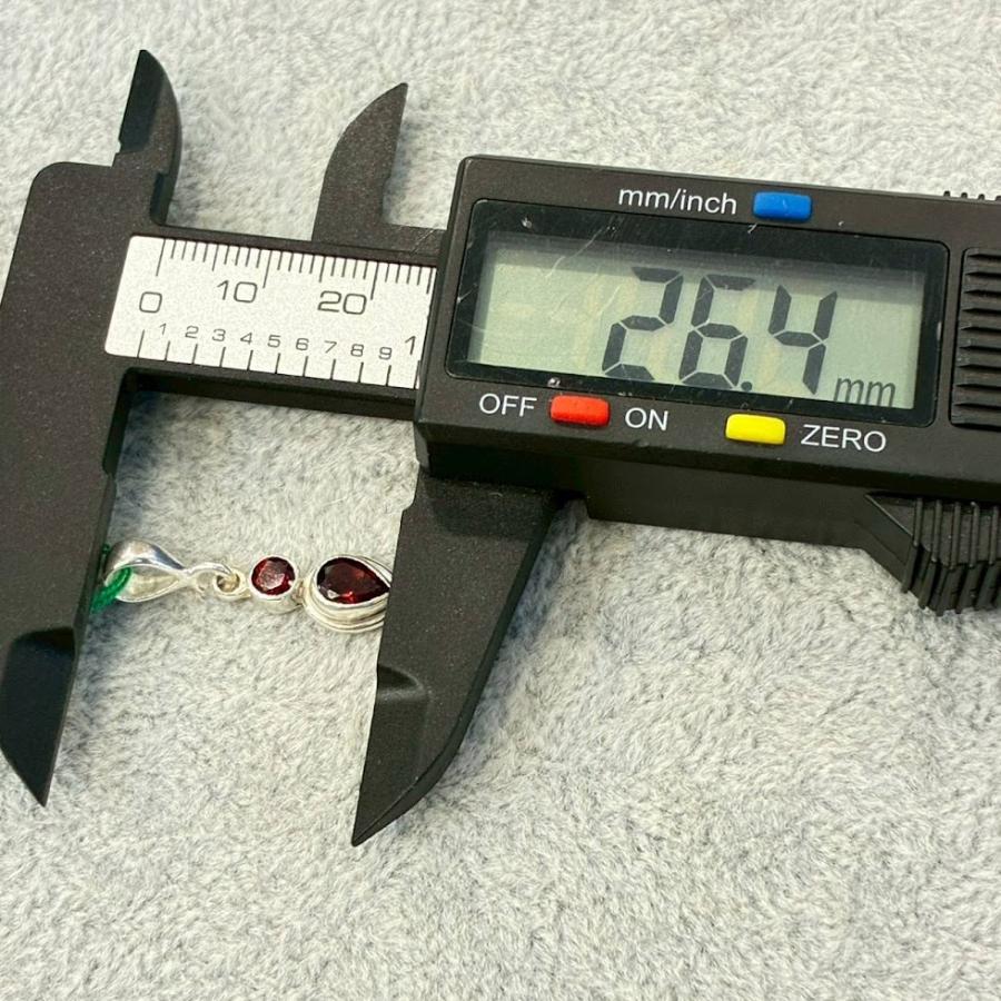 シルバー925 ペンダントトップ 天然石 ガーネット ドロップ ラウンドカット レッド 1月 誕生石 ザクロ石 赤 上品 奥行き 大人 刻印入り 存在感 曲線美 美しい_8