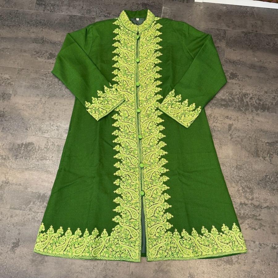 ロングコート 秋冬向け メリノウール シルク刺繍 インド製 伝統工芸 手刺繍 グリーン ワンピース風 レディース ジャケット アウター 防寒 高級感 エスニックの画像