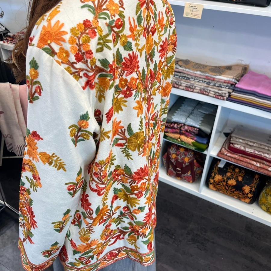 カシミール刺繍 花柄 チュニック ワンピース M L XL LL 11号 13号ゆったりシルエット 高品質ドレス 草花模様 インド刺繍 手刺繍 伝統刺繍 手作り トップスの画像