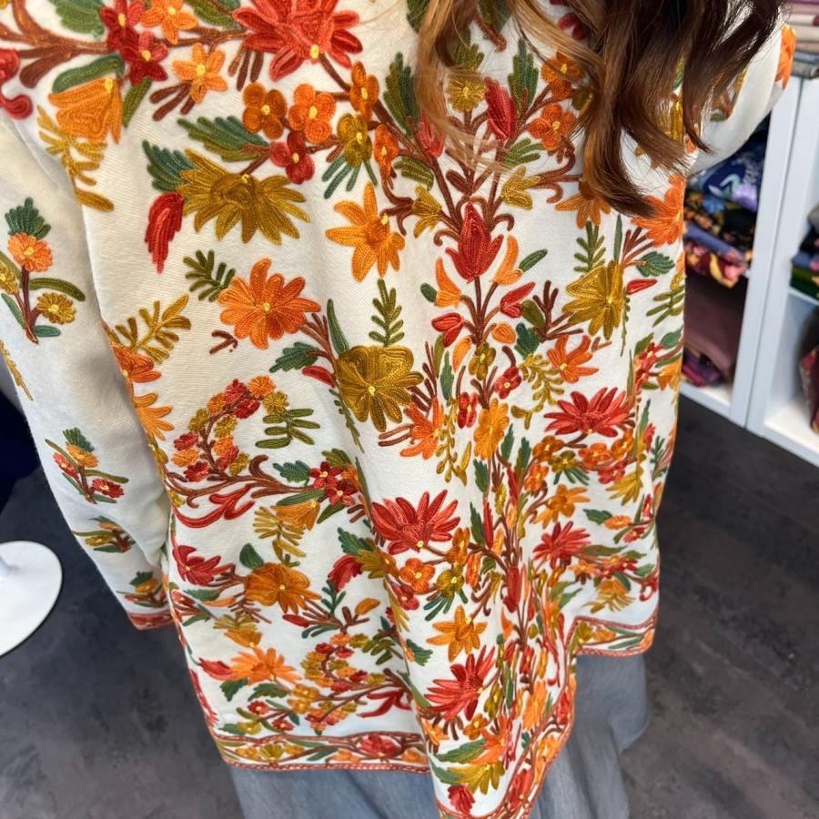 カシミール刺繍 花柄 チュニック ワンピース M L XL LL 11号 13号ゆったりシルエット 高品質ドレス 草花模様 インド刺繍 手刺繍 伝統刺繍 手作り トップスの画像