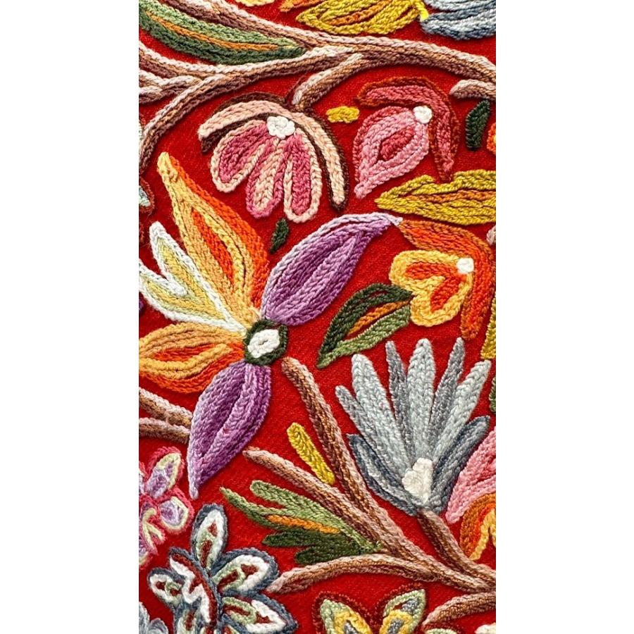 カシミール刺繍 ショール メリノウール 大判 シルク糸手刺繍 花柄 一点物 ハンドメイド ストール レッド 鮮やか 上質 艶めき 全面刺〓 伝統工芸 羽織りの画像