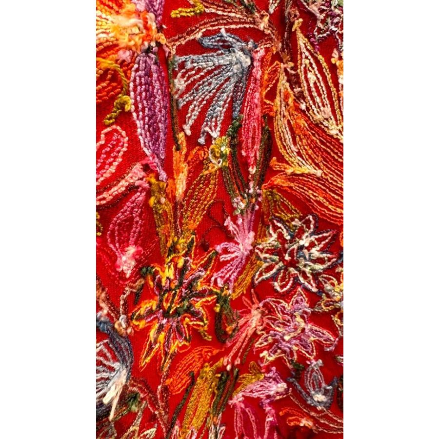 カシミール刺繍 ショール メリノウール 大判 シルク糸手刺繍 花柄 一点物 ハンドメイド ストール レッド 鮮やか 上質 艶めき 全面刺〓 伝統工芸 羽織りの画像