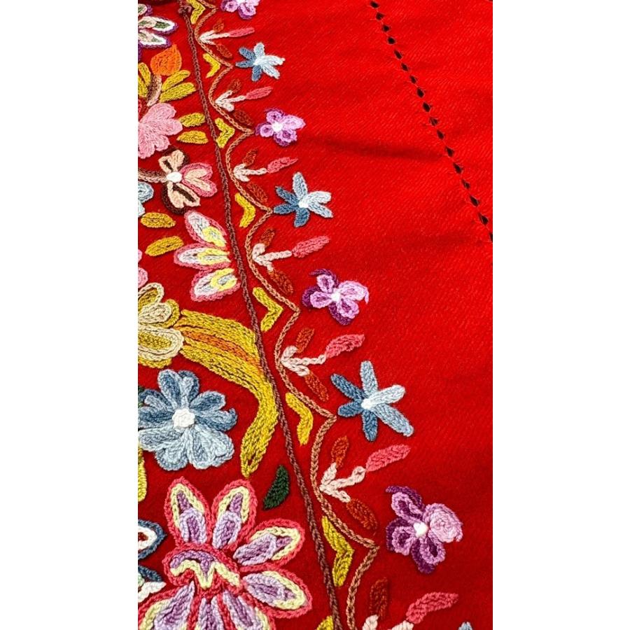 カシミール刺繍 ショール メリノウール 大判 シルク糸手刺繍 花柄 一点物 ハンドメイド ストール レッド 鮮やか 上質 艶めき 全面刺〓 伝統工芸 羽織りの画像