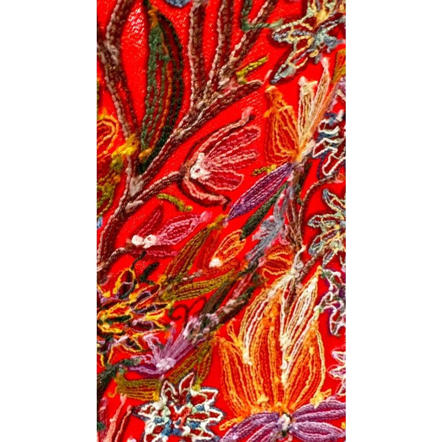 カシミール刺繍 ショール メリノウール 大判 シルク糸手刺繍 花柄 一点物 ハンドメイド ストール レッド 鮮やか 上質 艶めき 全面刺〓 伝統工芸 羽織りの画像