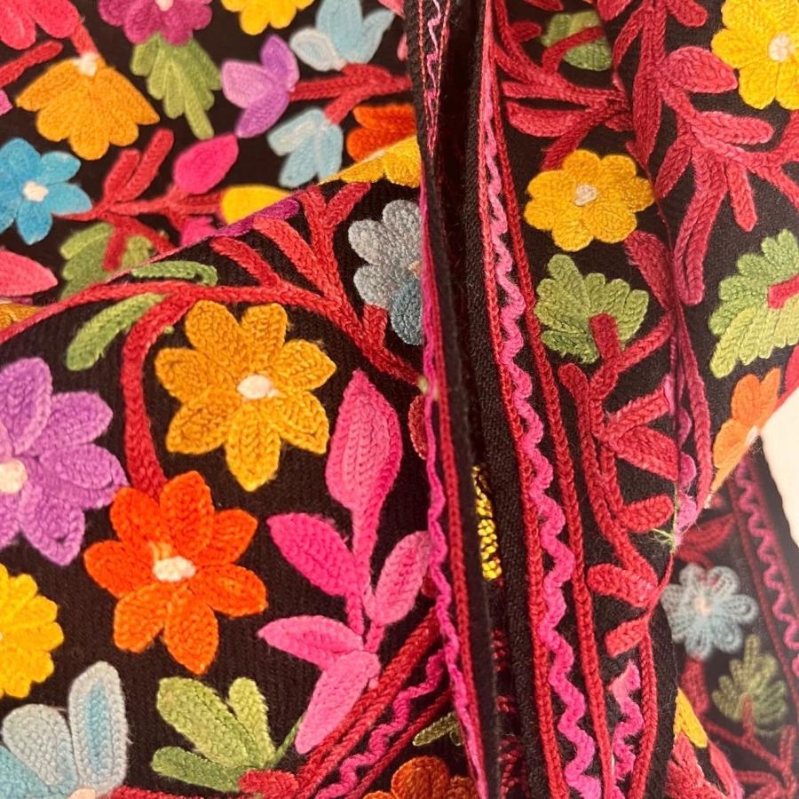 ショール 大判 シルク刺繍 メリノウール カシミール タペストリー スカーフ 手作り ハンドメイド 一点もの カラフル刺繍 インド伝統工芸 ナチュラルインテリアの画像