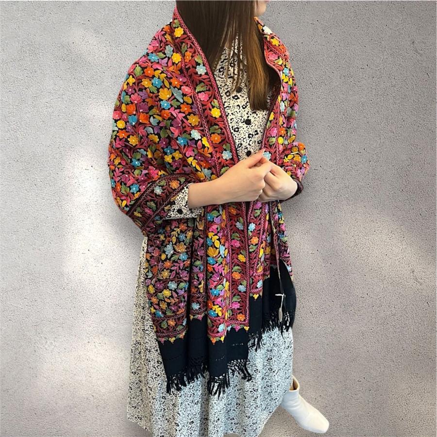ショール 大判 シルク刺繍 メリノウール カシミール タペストリー スカーフ 手作り ハンドメイド 一点もの カラフル刺繍 インド伝統工芸 ナチュラルインテリアの画像