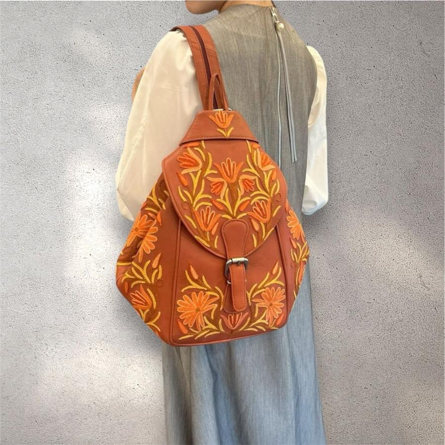 リュックサック 牛皮 シルク刺繍 花柄 バッグパック ショルダーバッグ 巾着 カシミールバッグ フラワーモチーフ ボタニカル刺繍 アジアンテイスト_3